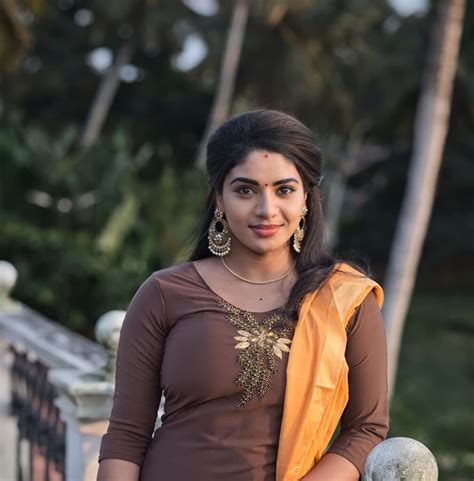 Reneesha Rahiman Bigg Boss Malayalam 5 Biography Age Husband