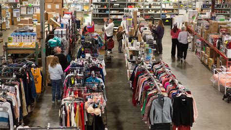 Retail Warehouse Stores Are Becoming More Popular In Topeka