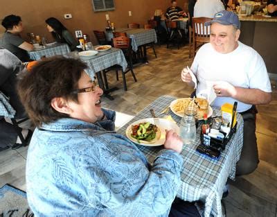 Review Cheap Eats Oakland S Southie San Ramon S Fat Maddie And