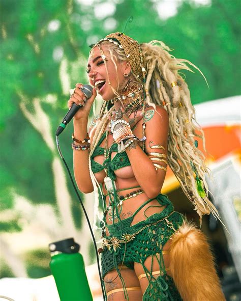 Unveiling The Secrets: Shanin Blake Nude Tips