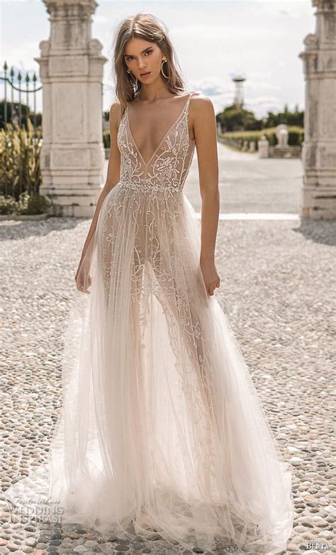 Discover the Allure of Slimpy Wedding Gowns This Season