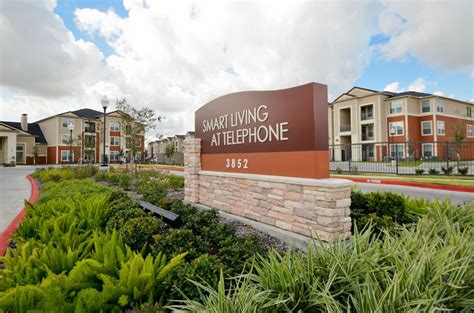 Smart Living At Telephone Road Houston 1140 For 1 2 3 Beds