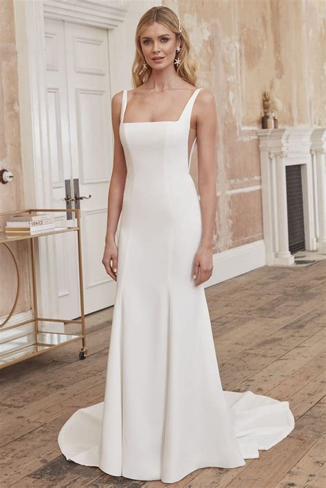 Elegant Square Neck Simple Wedding Dress Ideas for Every Bride