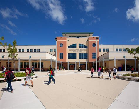 Suncoast High School By Suffolk Construction Co Inc In Riviera Beach Fl Proview