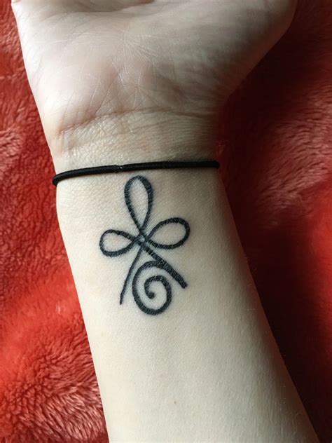Symbol Meaningful Wrist Tattoos Tattoo Style Trends
