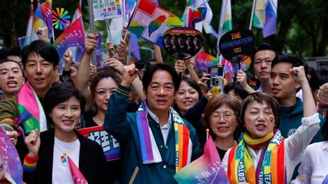 Taiwan Presidential Frontrunner Joins Huge Crowds At East Asia S Largest Pride March Reuters
