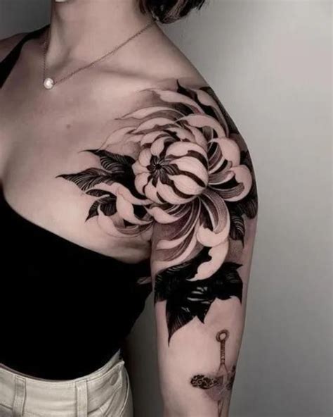 Tattoos Of Chrysanthemums