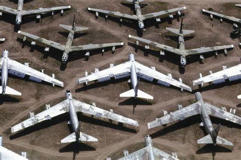 The B 52 Is So Old It S Nicknamed Stratosaurus