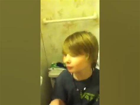 The Official Sittin On Tha Toilet Youtube The Official Sittin On Tha Toilet Youtube