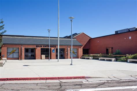 Thunder Ridge Middle School In Aurora Co Homes Com
