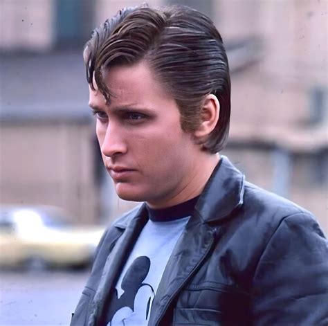 Two Bit Outsiders: Unveiling Hidden Gems in Music