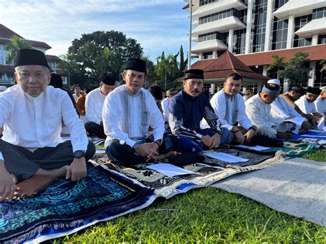Upn Veteran Yogyakarta Gelar Sholat Idul Fitri 1446 H Momentum