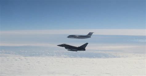 Us Intercepts And Diverts 4 Russian Fighter Jets Flying Near Alaska