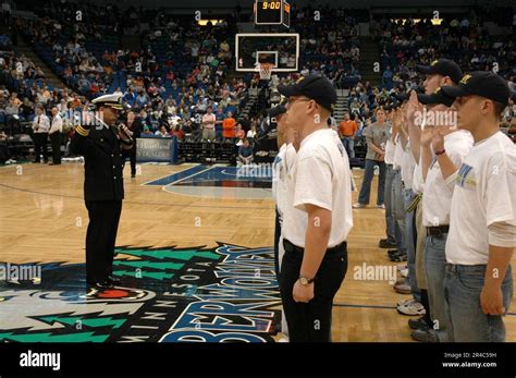 Us Navy Commanding Officer Navy Recruiting District Minneapolis Cmdr