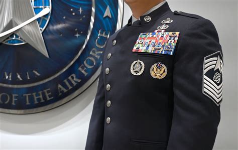Us Space Force Unveils Service Dress Uniform Implementation Plan United States Space Force Article Display