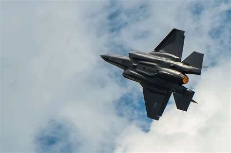What Is The Top Speed Of The Lockheed Martin F 35 Planenerd