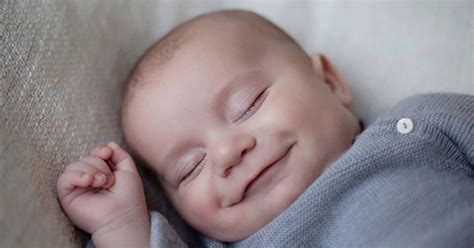 When Do Babies Start Smiling We Asked A Pediatrician