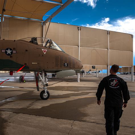 Why Is America Still Flying The A 10 Warthog A Cold War Relic Wsj