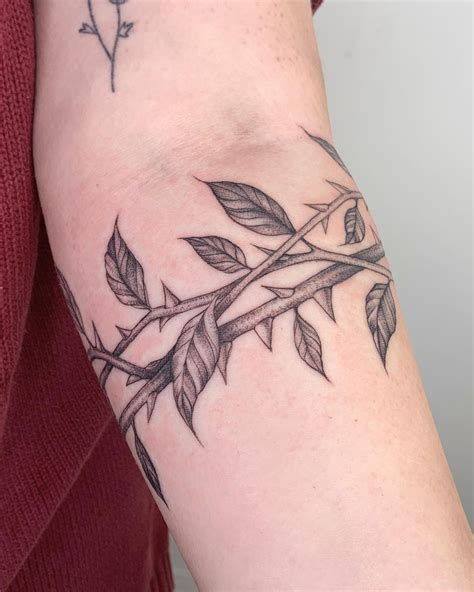Willow Harrah Tattoo On Instagram Drawn On Vines And Thorns Wrapped