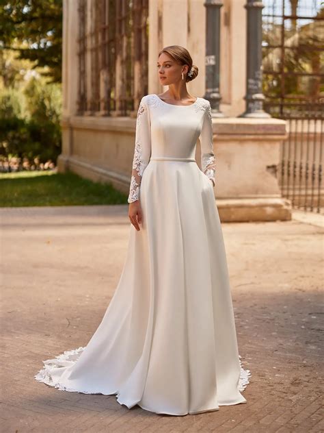 Winter Wedding Dress Sleeves: Discover the Perfect Match for Your Special Day
