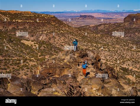 Women Hiking At Overlook Point In White Rock Los Alamos New Mexico Stock Photo Alamy