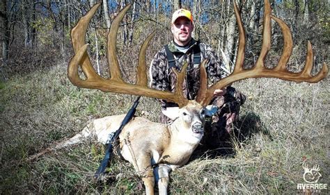 World Record Whitetail Buck Points At Isaac Shook Blog